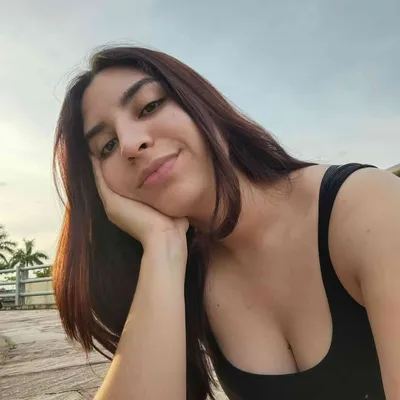 Anahi profile