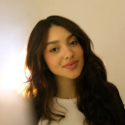 Ana Julia Elvira Saretta profile