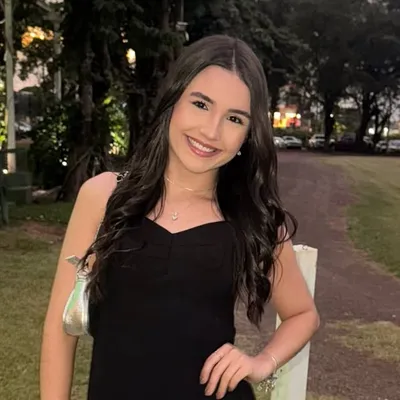 Ana Julia Souza profile