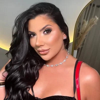 ANA LUÍZA SANCHES profile