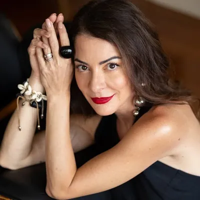 Ana Paula Padrão profile