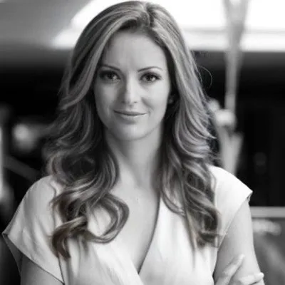 Ana Paula | Journalist & Political Analyst profile