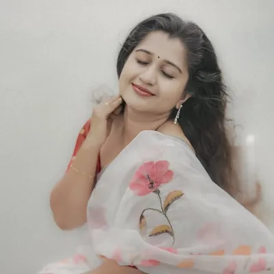 Anaswara Ponnambath❤ profile