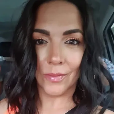 Andrea Flores Tv profile