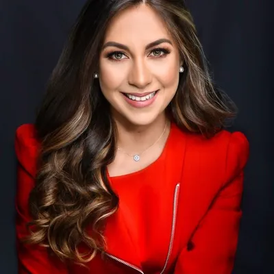 Andrea Báez profile