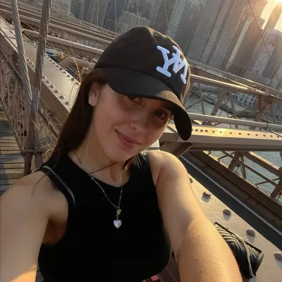 Andrea Isava profile