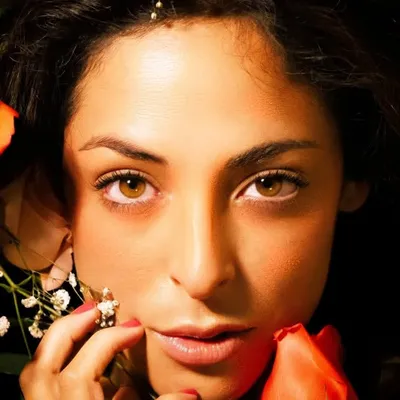 Andrea Luna profile