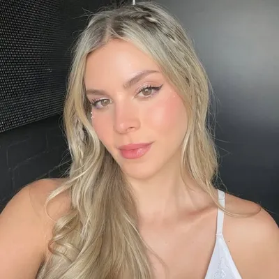 Andrea Mesa profile