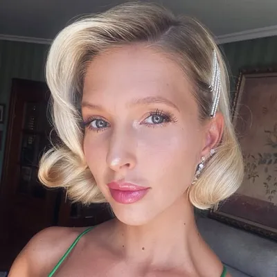 Andrea profile