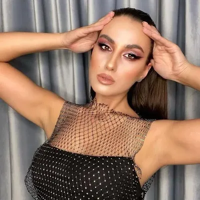 Andreea Stravoiu profile