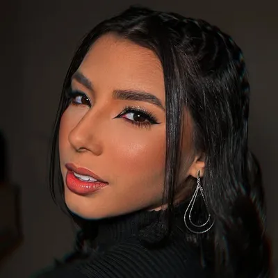 Andreina Maia profile