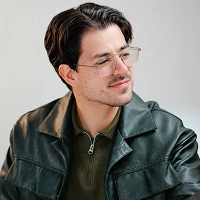 André profile