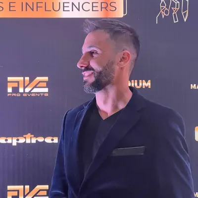 ANDRES POMIRO profile
