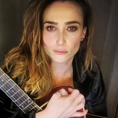 Andrezza Massei profile