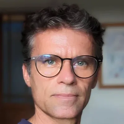 Régis profile