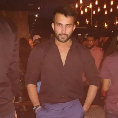 Aneet Vaswani profile