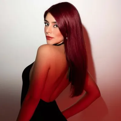 Anel Flynn profile