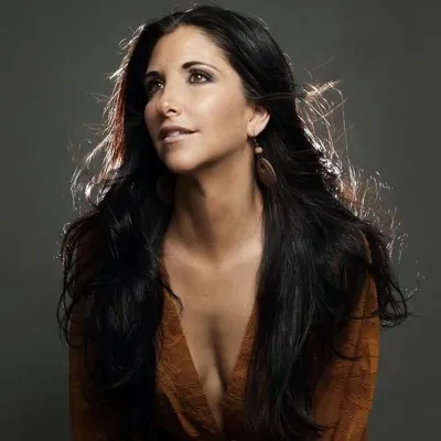 Anette Asbun profile