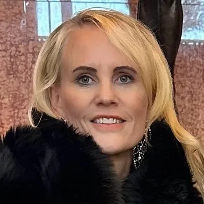 Angela Giles ๐ธ๐ธ profile