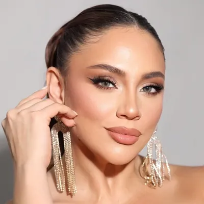 Angela Orellana profile