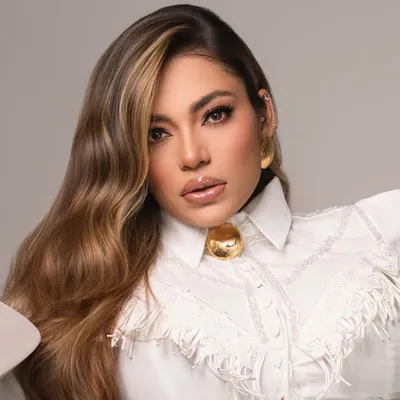 Angie Cardona profile