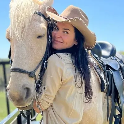 Angie Harmon Instagram profile photo