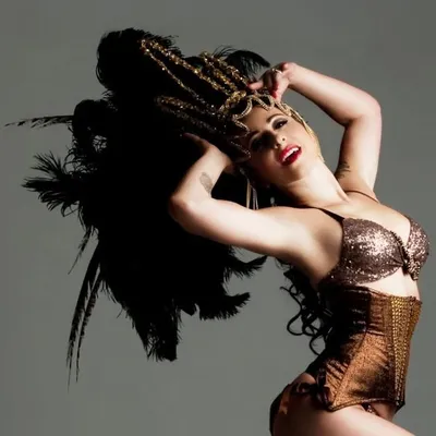 Angie Pontani profile