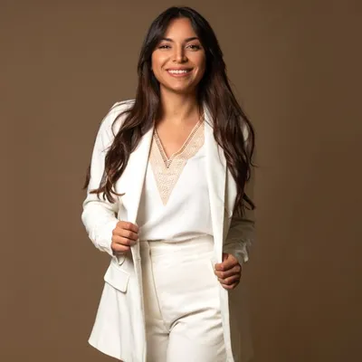 Angie Ro Destination Wedding Planner profile