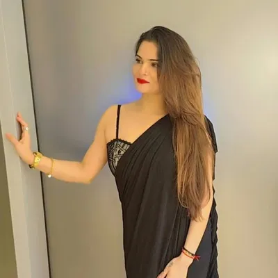 ๐งฟ๐ Anika Madan Khara profile