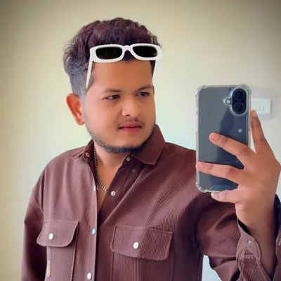 ๐จ ๐ ู ๐ โ profile