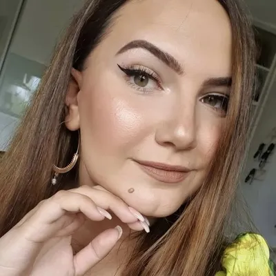 Anita Šimunović • Vlogovi i beauty savjeti profile