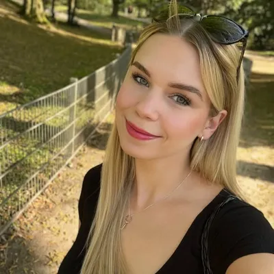 Anita ✨ profile