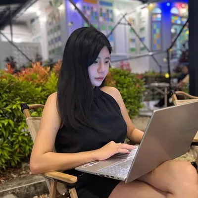 Anna Pua profile