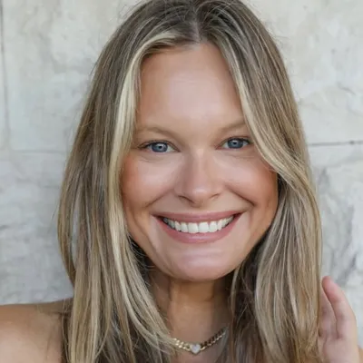 Anna Hudson profile