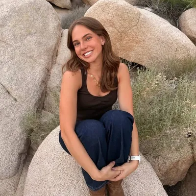 Anna Ivanov profile