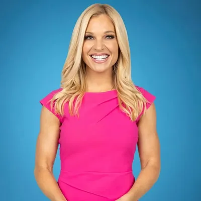Anna Kooiman | National TV Host & Millennial Mom Fitness Trainer profile