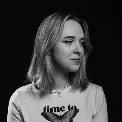 anna ledovska profile