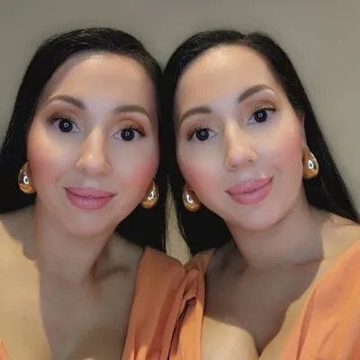 AnnaLucy DeCinque ๐ญ profile