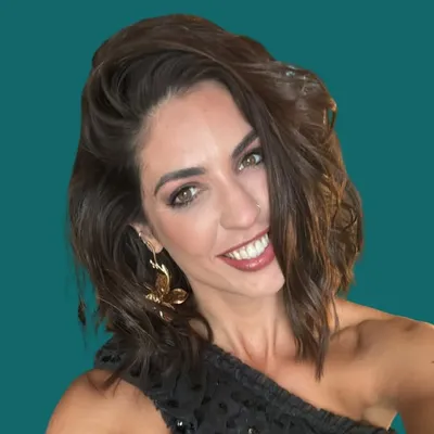 ANNA MATHUR profile