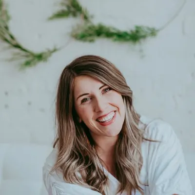 Anna McParlan profile