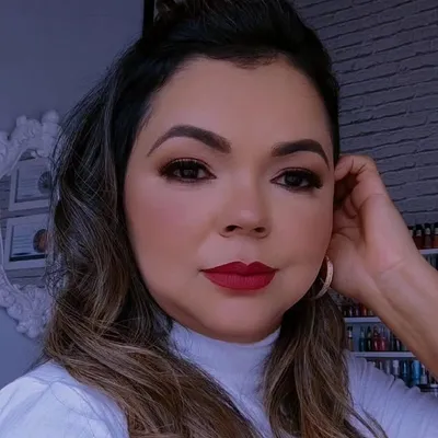 Anna Alencar profile