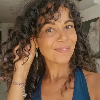 Anne-Claire Meret ✨ profile