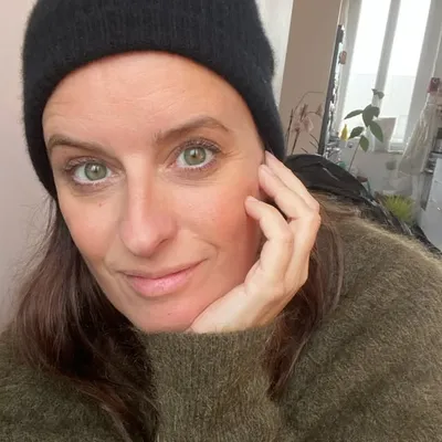 Anne Décis profile