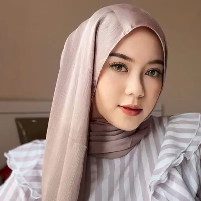 Anne Putri profile