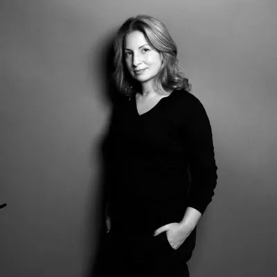 Anne Valerie Hash profile