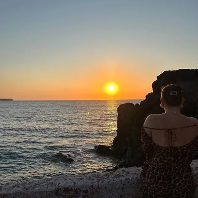Annie Elizabeth | Travel diaries profile