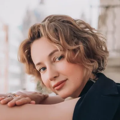ANNIE SITNI, Influencer London profile