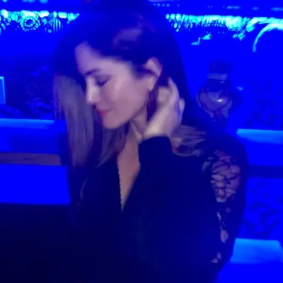 Annie Zeder profile