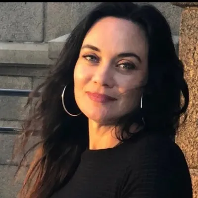 Annika Sarafian profile