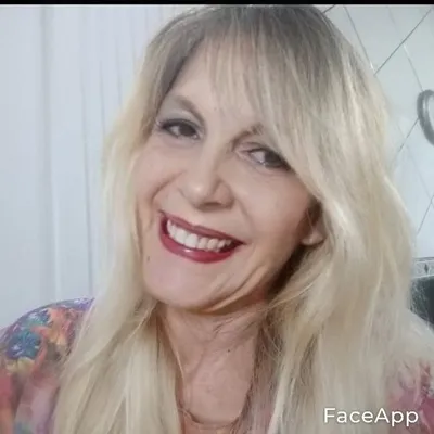 Anna Silveira profile